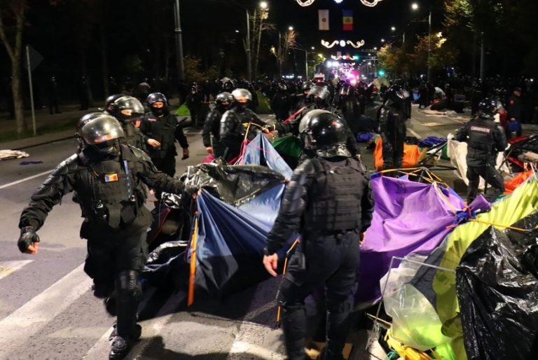 Истинная причина протестов в Молдове