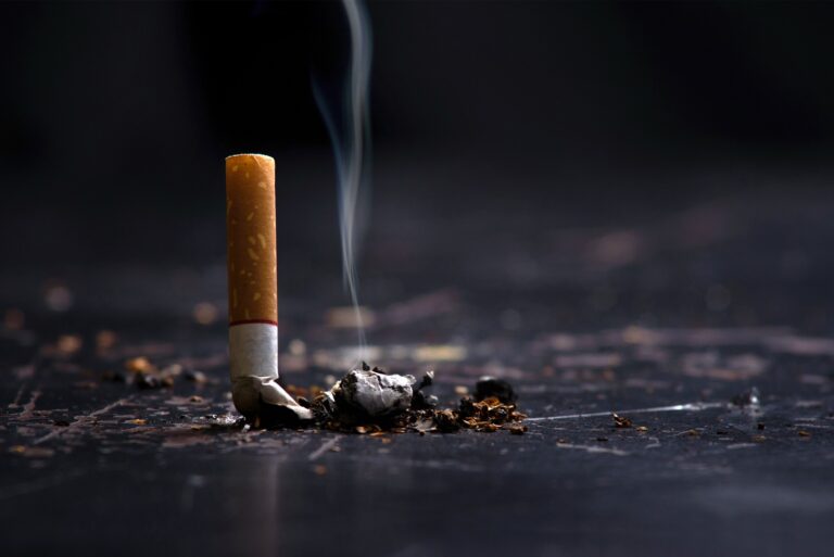 Fiecare al treilea moldovean fumează