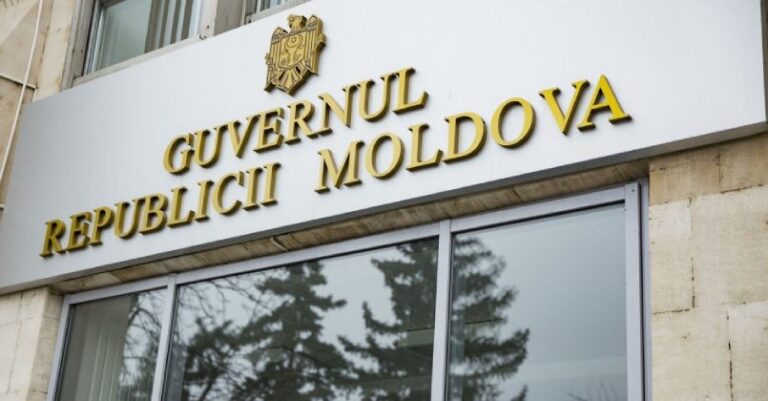 Уволены три министра. Кто займёт их место?