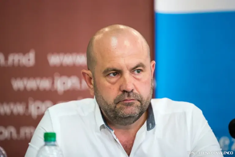 СМИ требуют наказать министра сельского хозяйства, который выругался в прямом эфире