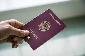 Pașaportul în Moldova poate fi comandat acum cu livrare la domiciliu
