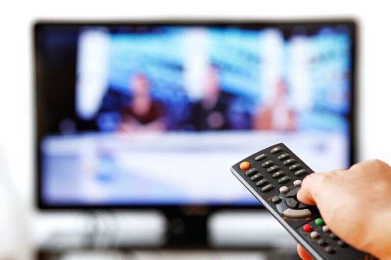Șase canale de televiziune în limba rusă au fost deposedate de licențe. Opiniile pe această temă sunt împărțite