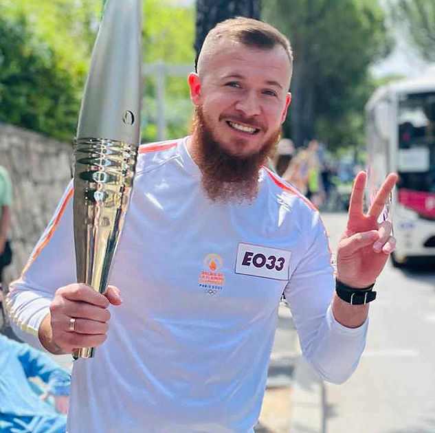 Moldovan cu torta olimpică
