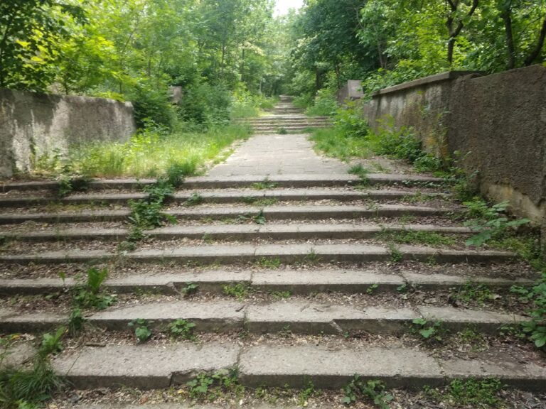 Noua viață a scării ruinate