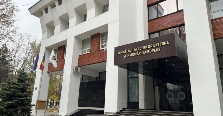 Два посла в один день