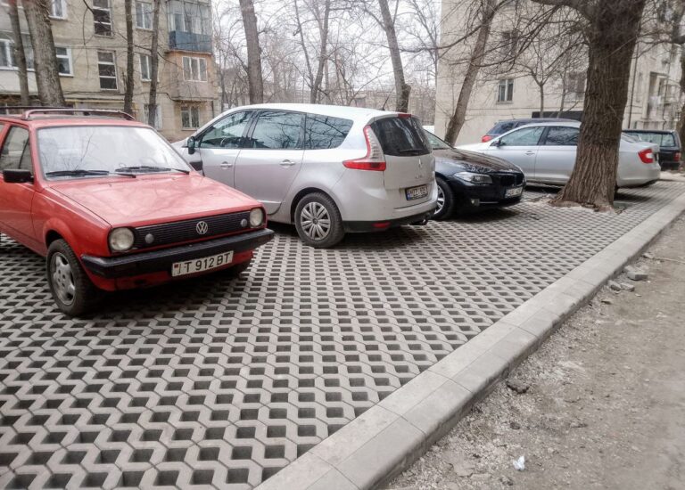 Дворы преображаются