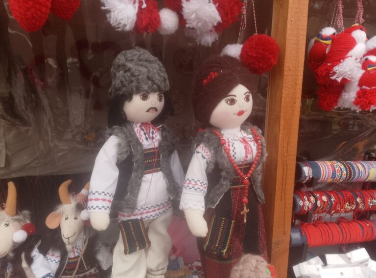 К весенним праздникам