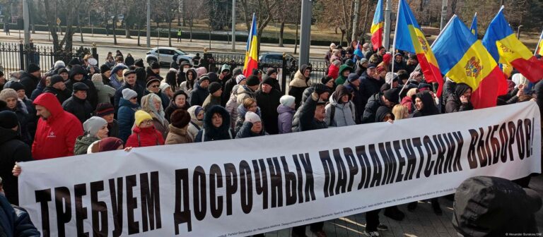 Не жарко и не холодно.
