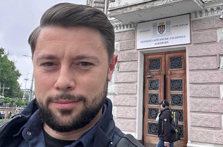 Муниципальный советник не захотел больше ежедневно получать 4 тысячи леев