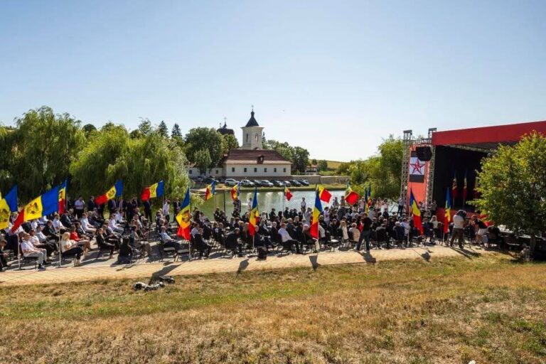 Am început cu mănăstirea