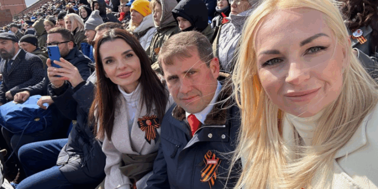 Îmbogățirea din proteste