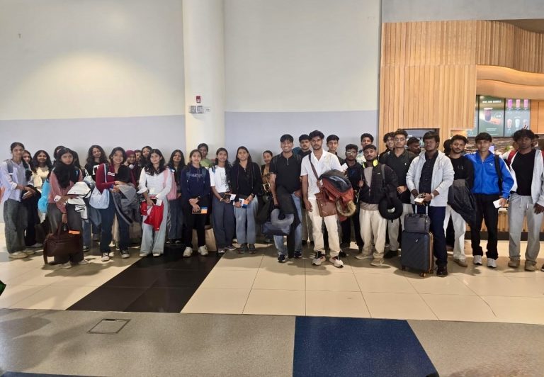 Десант индийских студентов