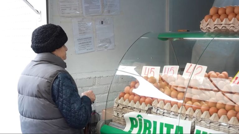 Яйца ударили по карманам молдаван
