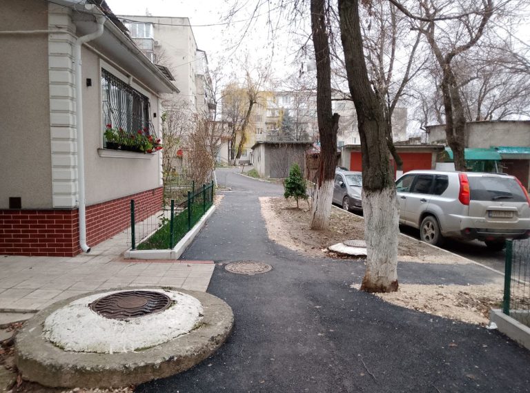 Благоустроили старые дворы