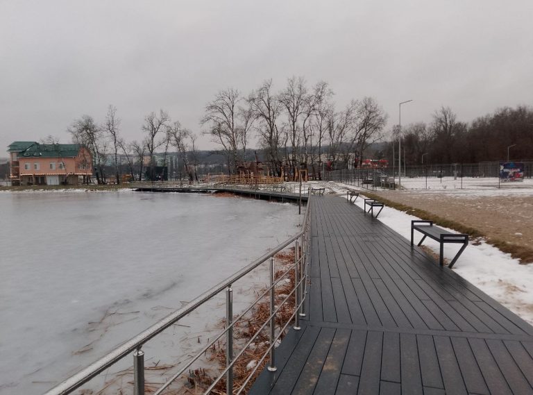 По тонкому льду