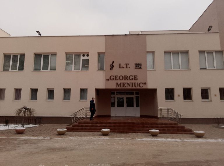 Все дороги замело