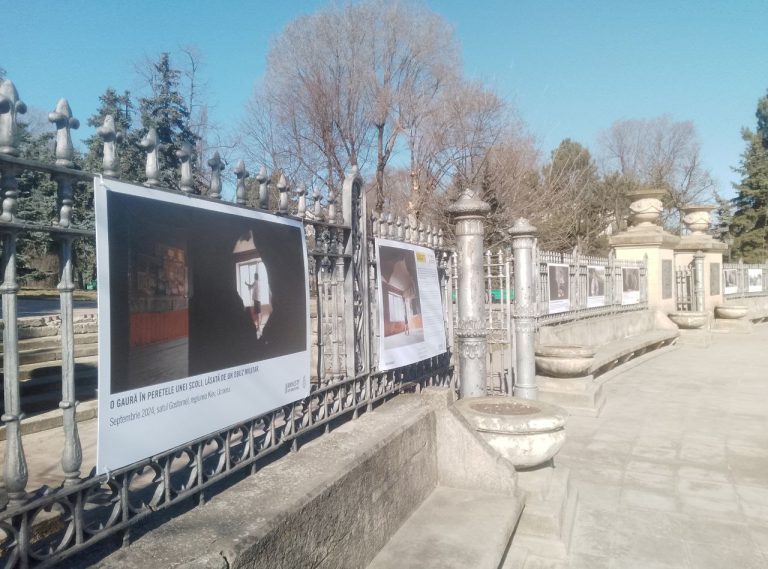 Standarde duble ale propagandei stradale