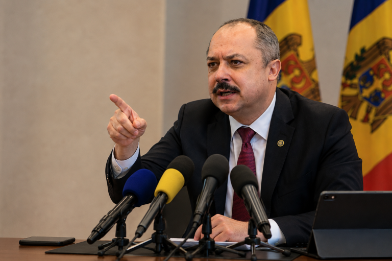 Voce din afara sistemului. De ce spune Corneliu Popovici ceea ce PAS tace.